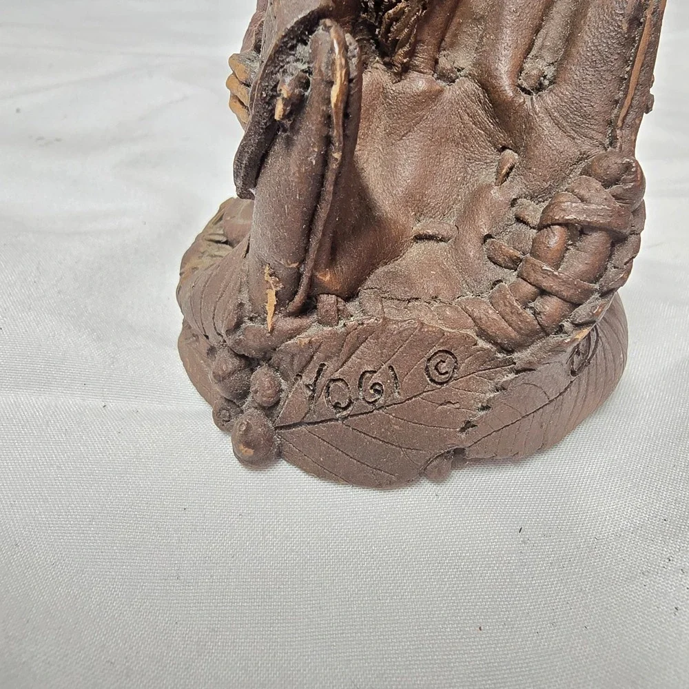 1991 Tom Clark Gnome Figure Yogi Baseball Glove Woodspirits Collection Used VTG